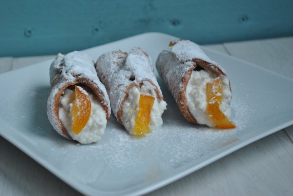 cannoli kandírozott naranccsal